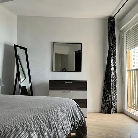 Frente Al Mar En Con Parking 4 Personas Calp