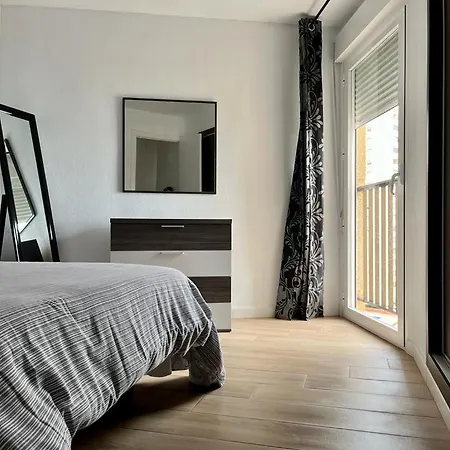 Frente Al Mar En Con Parking 4 Personas