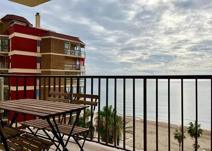 Frente Al Mar En Con Parking 4 Personas * Κάλπε