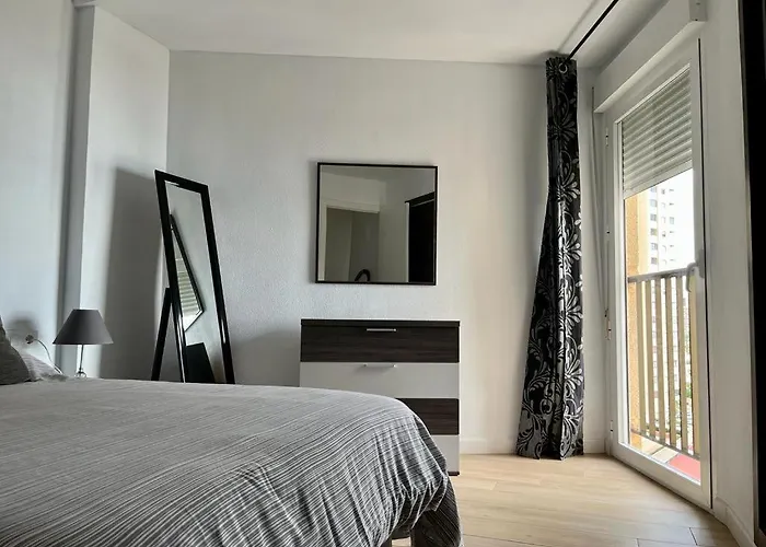 Frente Al Mar En Con Parking 4 Personas Κάλπε